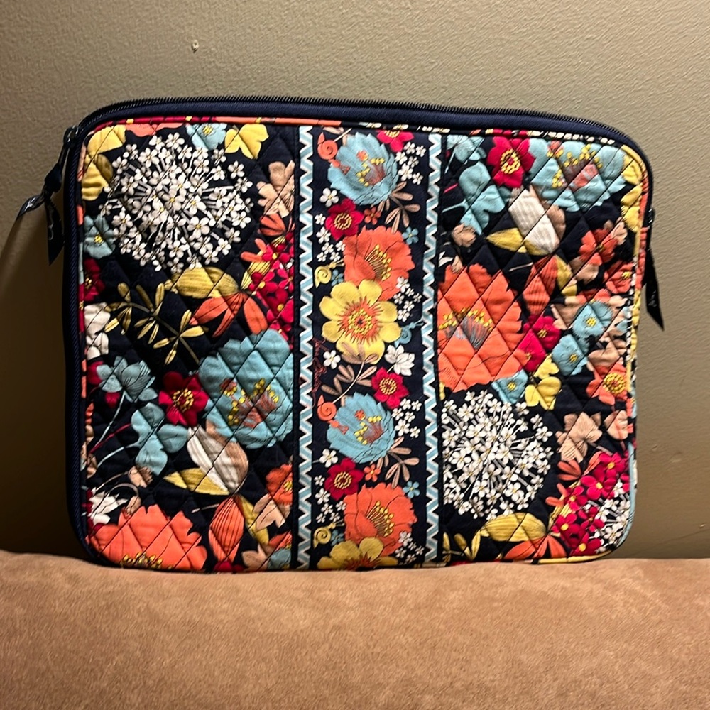 Vera Bradley laptop or Tablet Soft Case. EUC. NS